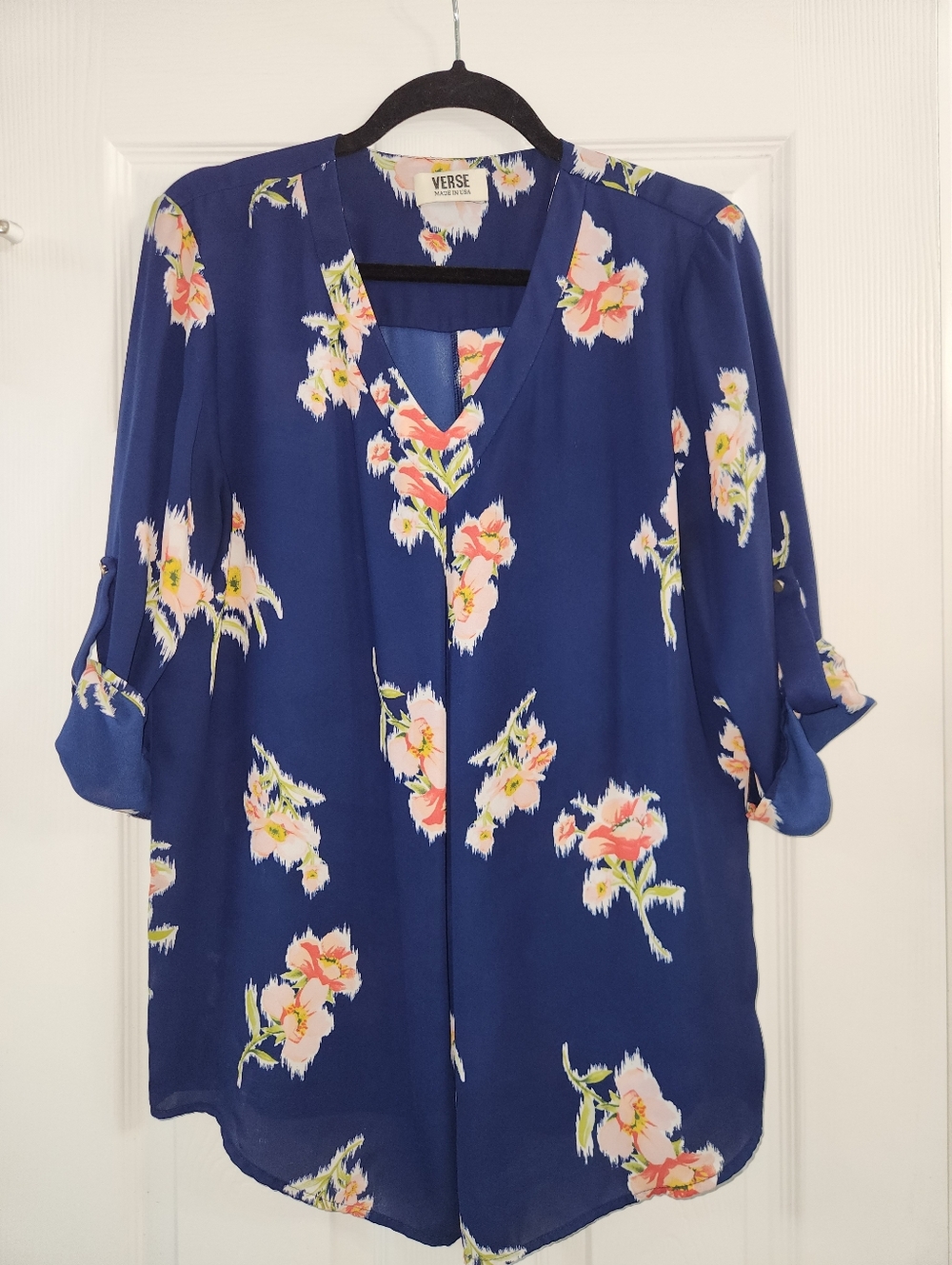 Stitch Fix Verse Navy Floral Split-Neck Roll-Sleeve Blouse